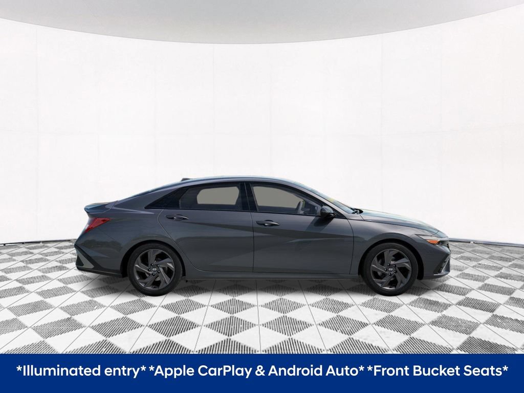 Used 2026 Hyundai Elantra Sport FWD image 9