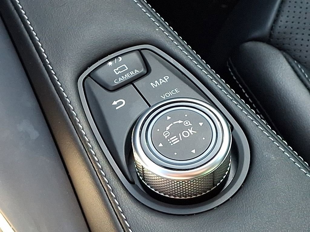 Used 2025 INFINITI QX55 Essential image 28