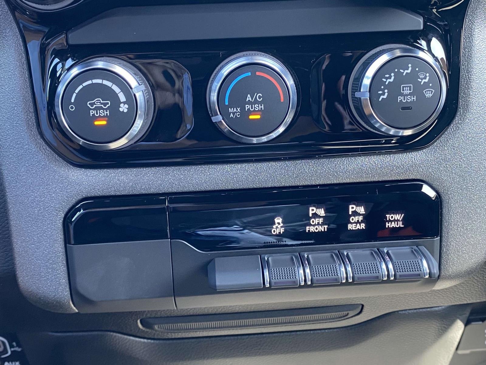 New 2026 RAM 1500 Classic Warlock image 27