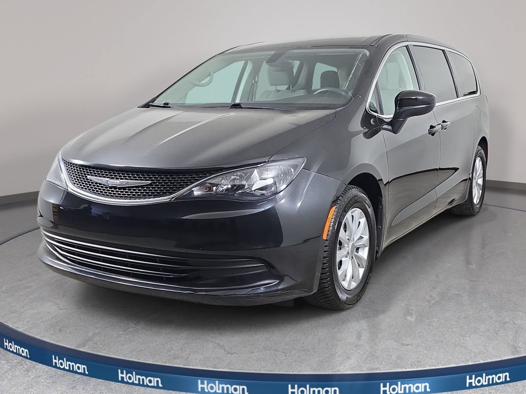Used 2017 Chrysler Pacifica Touring w/ Tire & Wheel Group FWD image 1