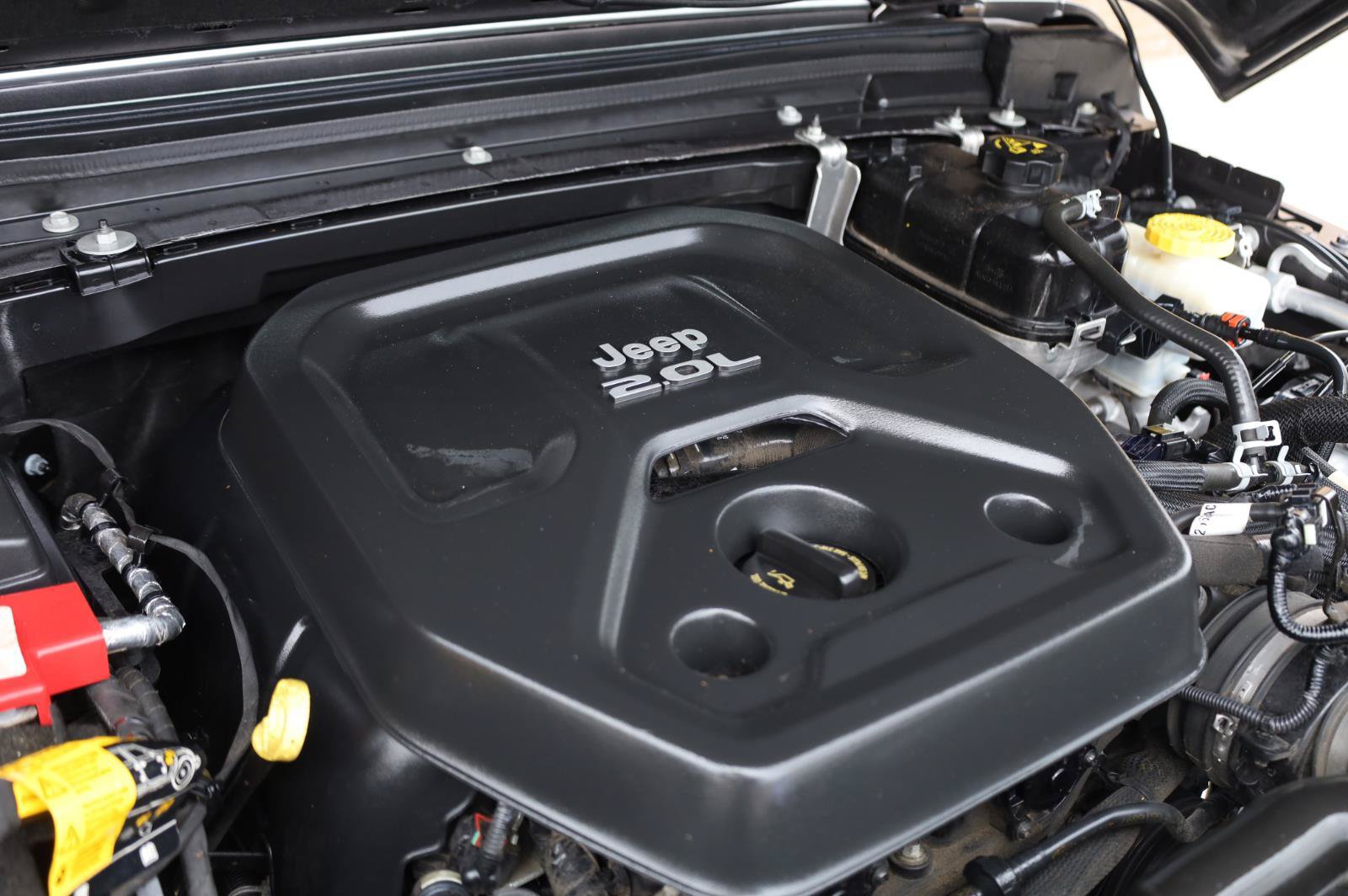 Used 2021 Jeep Wrangler Sport AWD/4WD image 10
