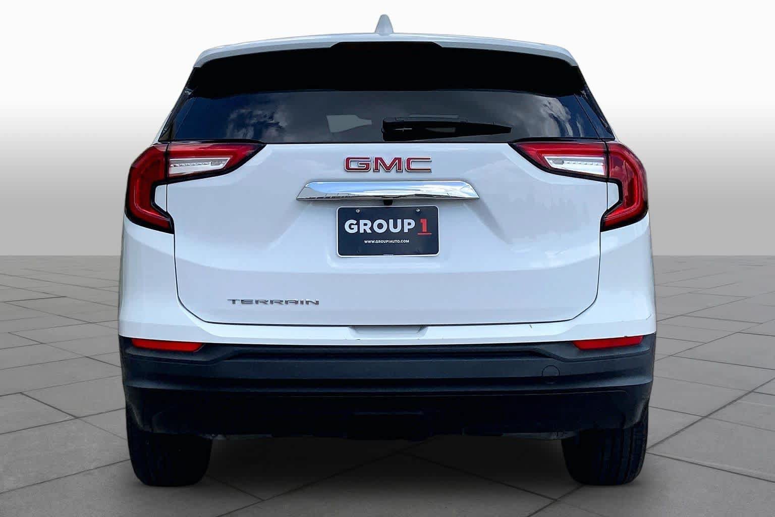 Used 2024 GMC Terrain SLE FWD image 5