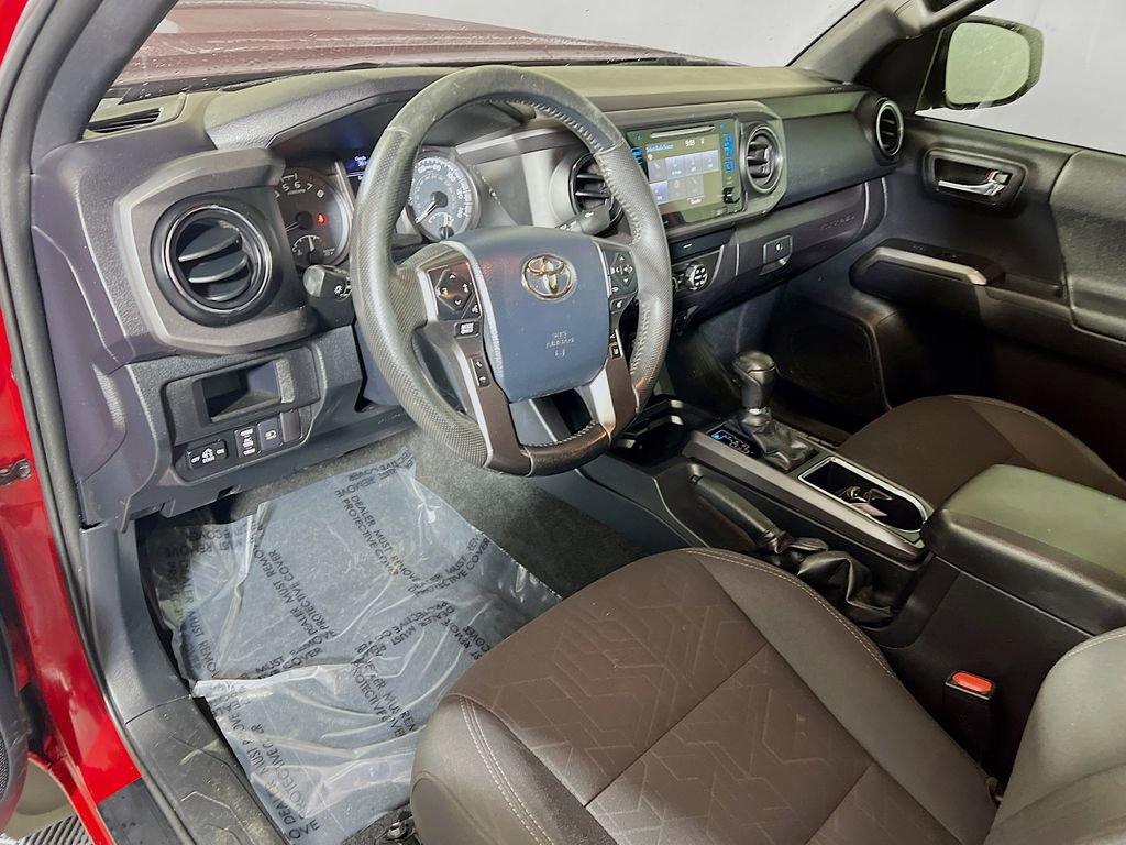 Certified 2019 Toyota Tacoma TRD Sport image 10