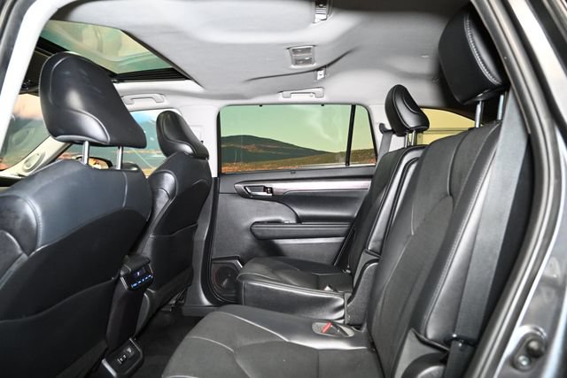 Used 2021 Toyota Highlander Limited AWD/4WD image 58
