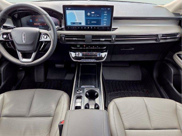 Used 2024 Lincoln Corsair Grand Touring AWD/4WD image 15
