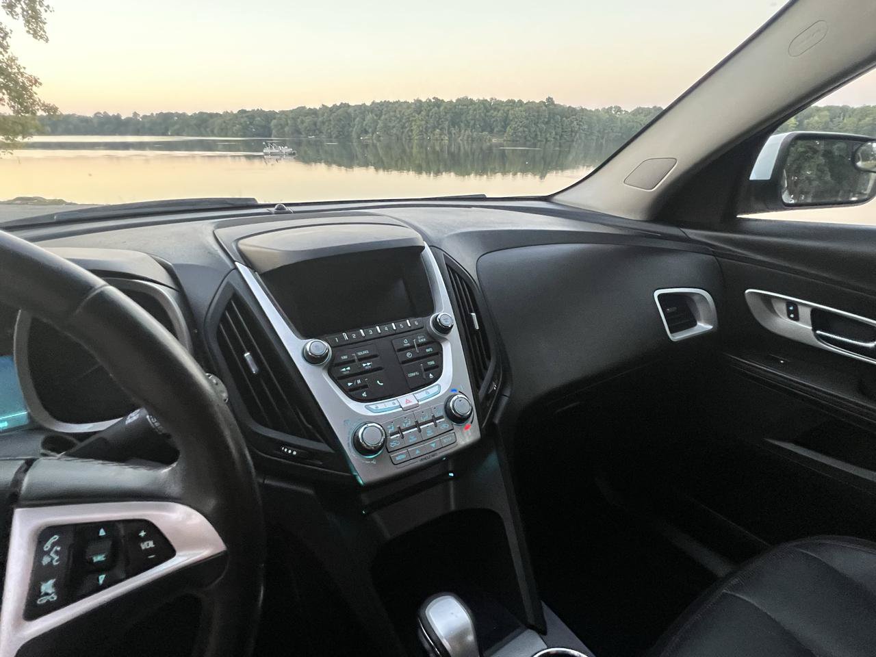 Used 2014 Chevrolet Equinox LT w/ Driver Convenience Package AWD/4WD image 18