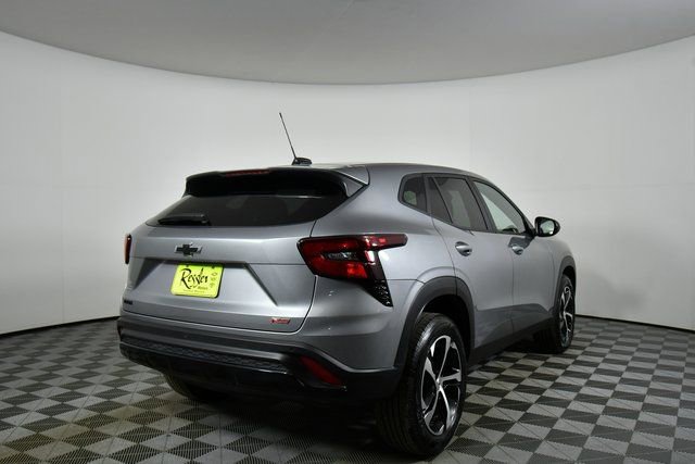 Used 2025 Chevrolet Trax RS w/ Driver Confidence Package image 11