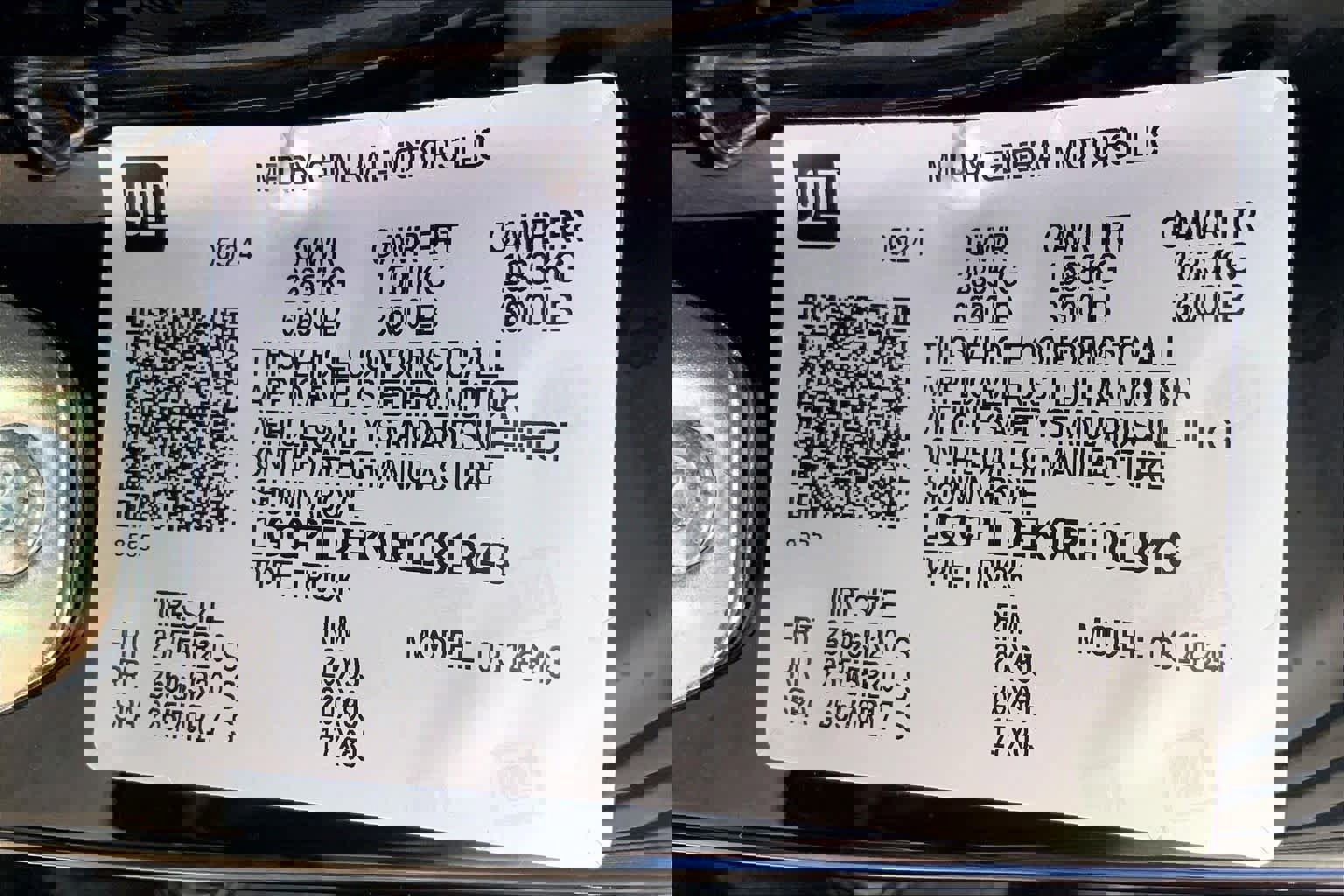 Certified 2024 Chevrolet Colorado Z71 w/ LPO, Dark Essentials Package image 33