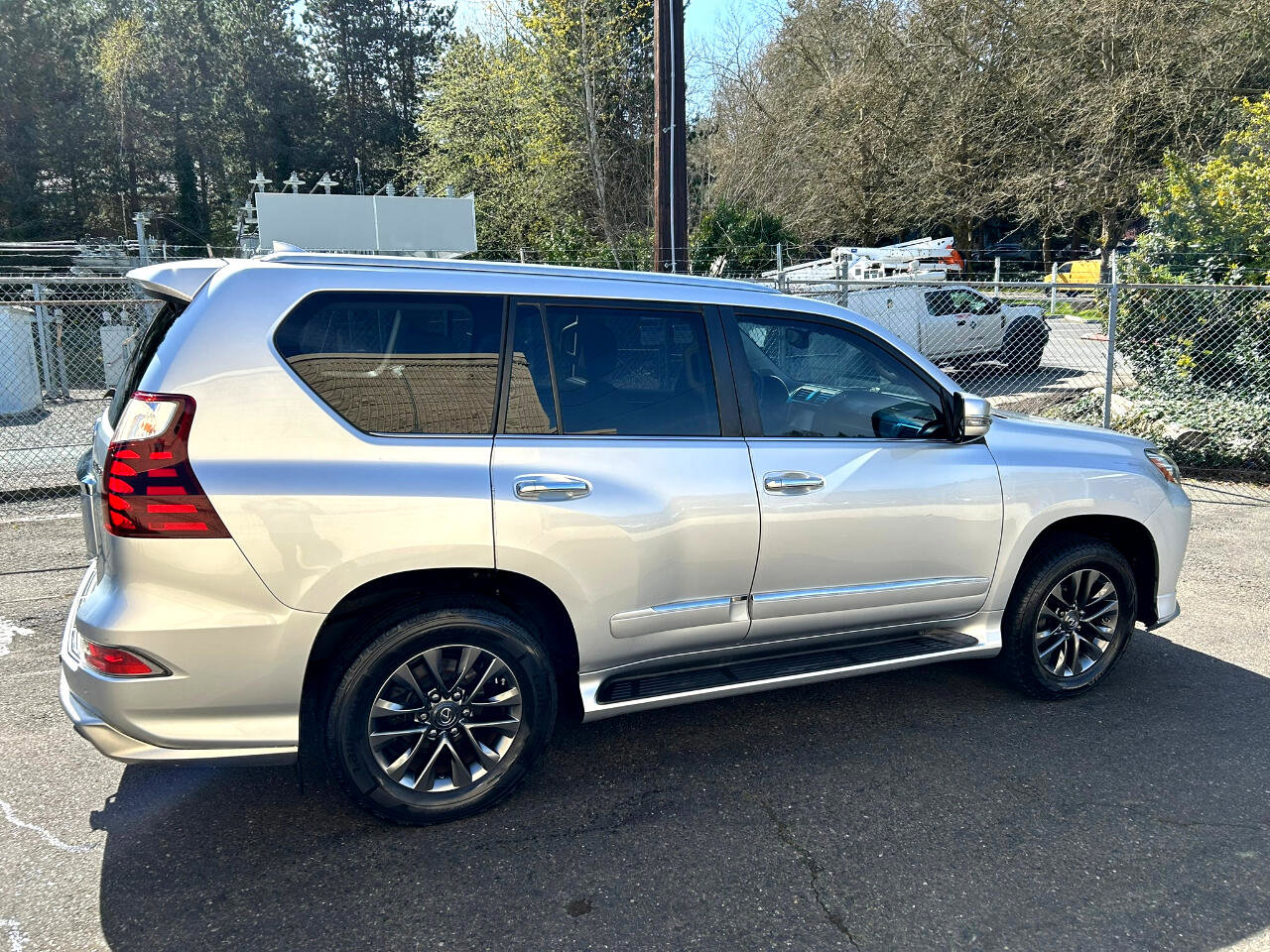 Used 2019 Lexus GX 460 Premium image 4