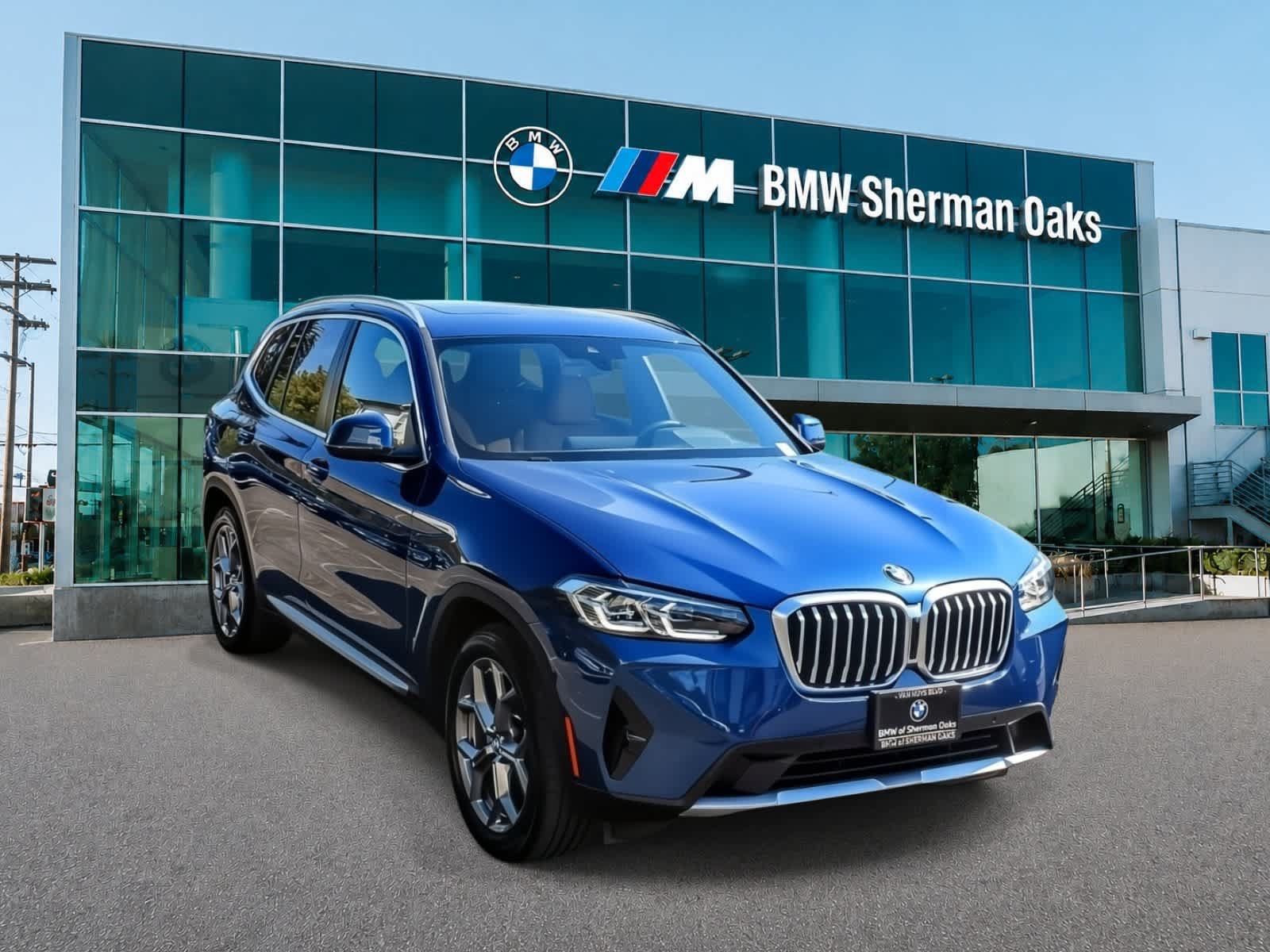 Used 2024 BMW X3 sDrive30i w/ Convenience Package RWD image 3