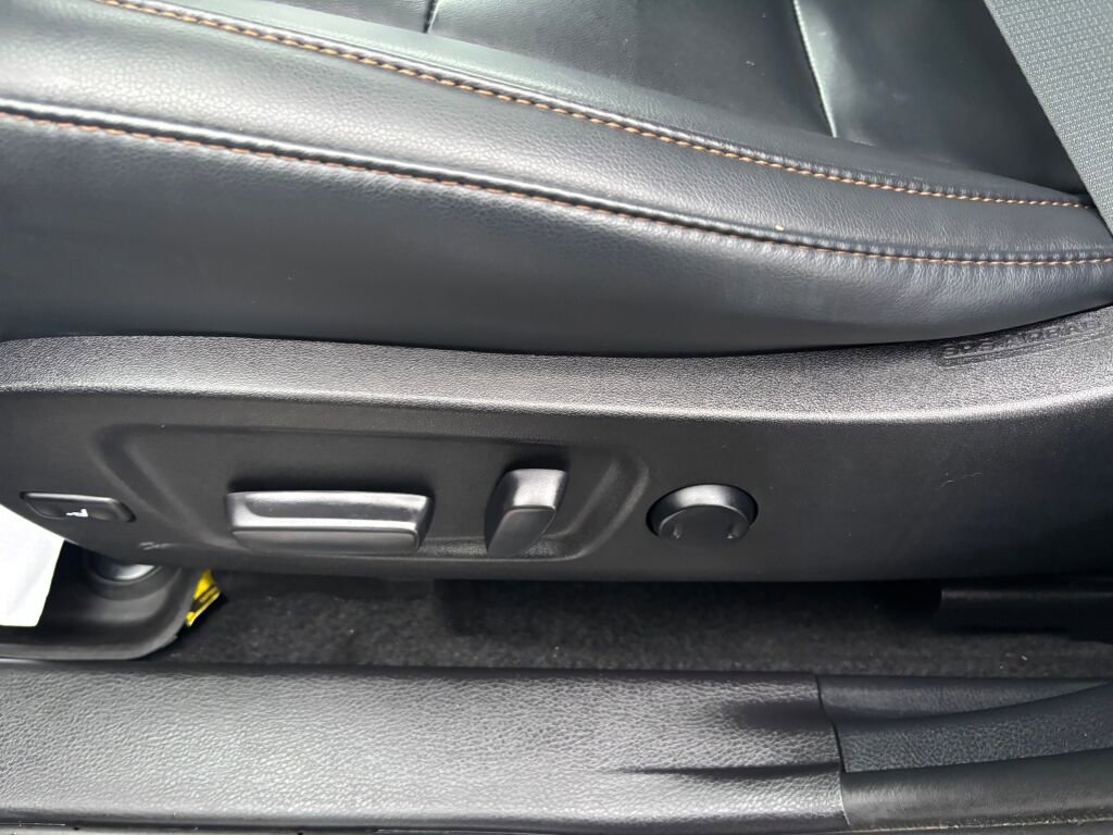 Used 2019 Toyota Highlander XLE image 21