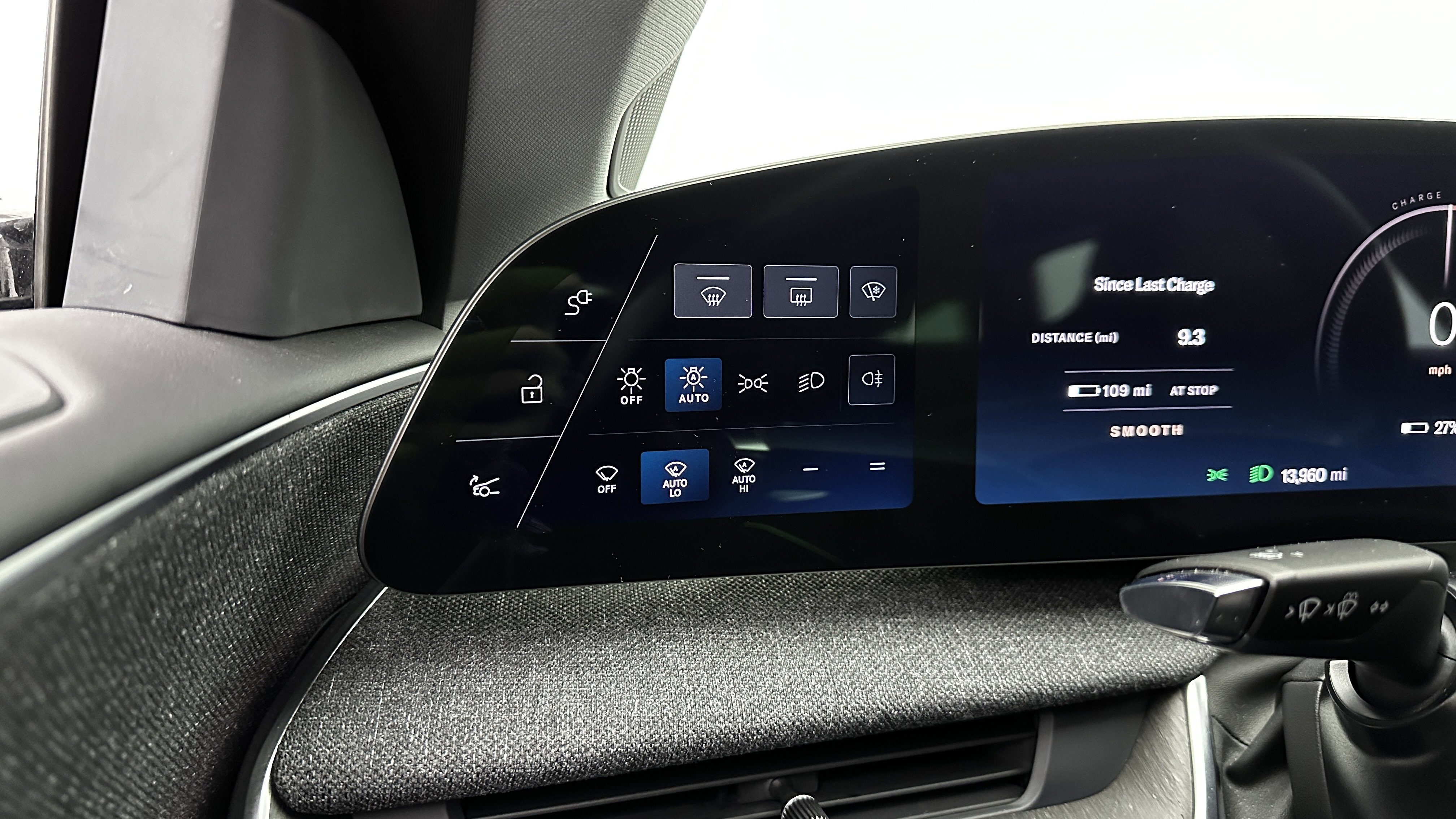 Used 2025 Lucid Air Pure image 17