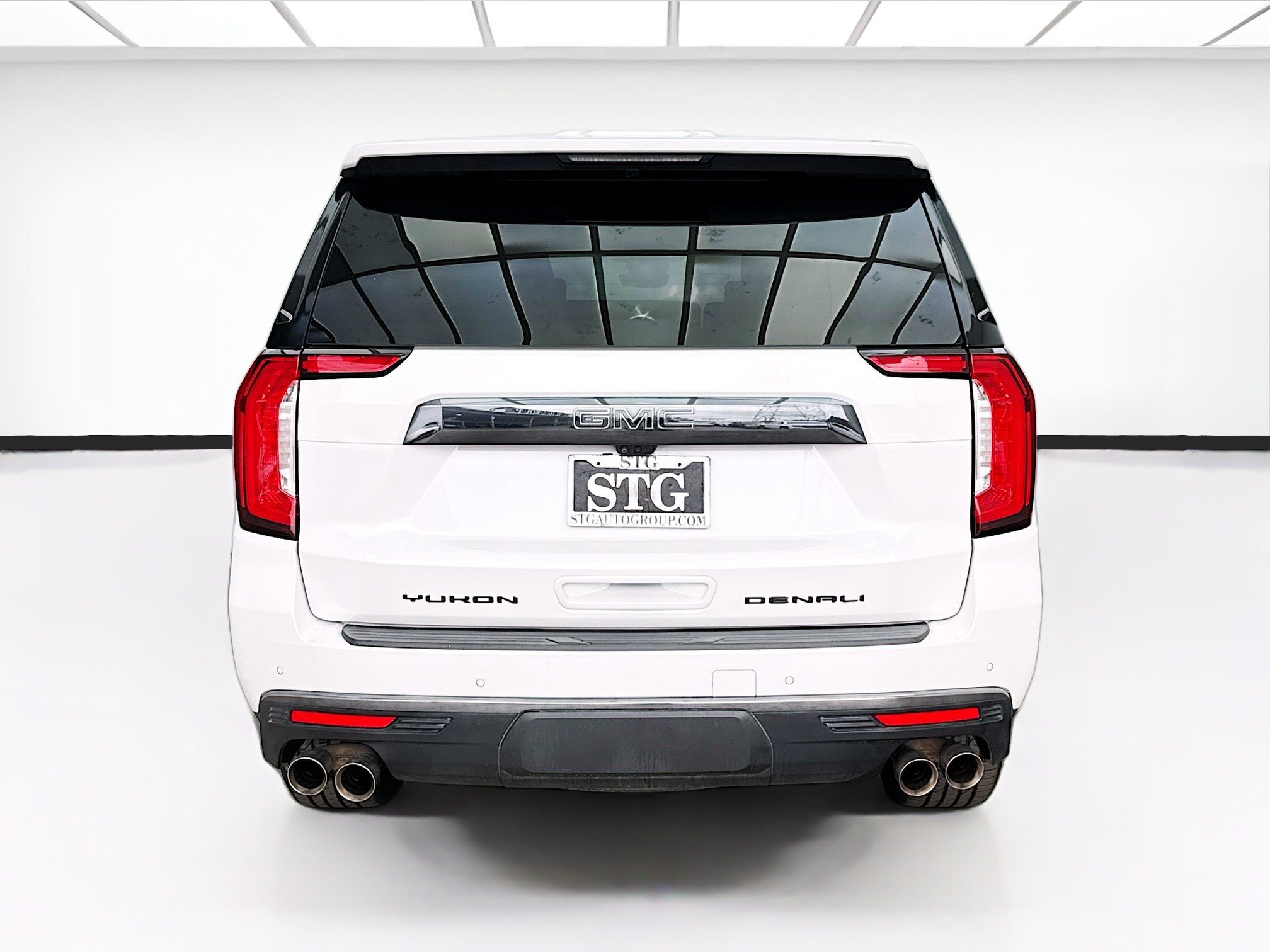 Used 2023 GMC Yukon Denali Ultimate AWD/4WD image 5