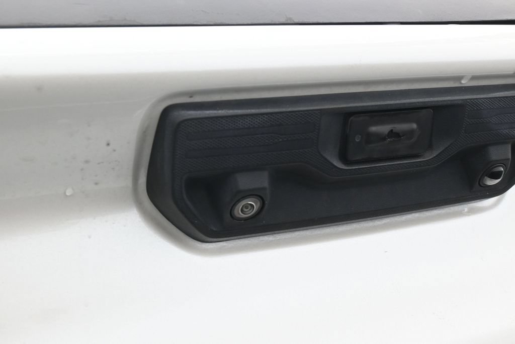 Used 2023 Chevrolet Silverado 1500 High Country w/ Technology Package RWD image 43
