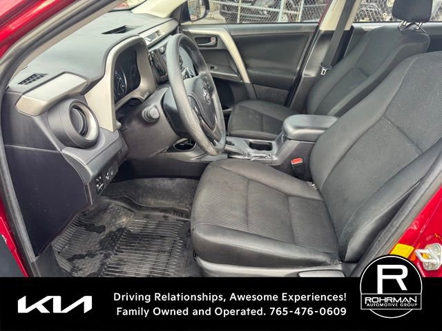 Used 2018 Toyota RAV4 LE image 8