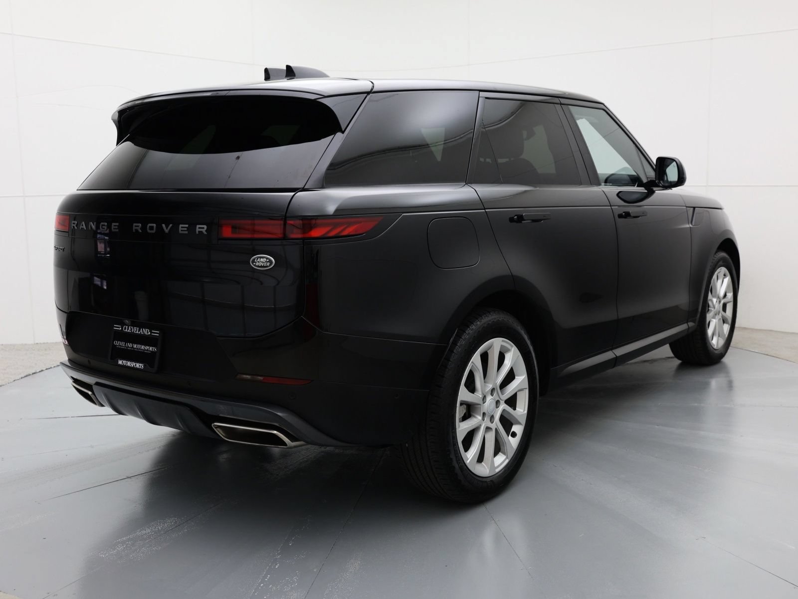 Used 2023 Land Rover Range Rover Sport SE AWD/4WD image 23
