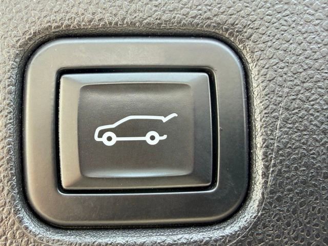Used 2020 Chevrolet Blazer RS FWD image 14