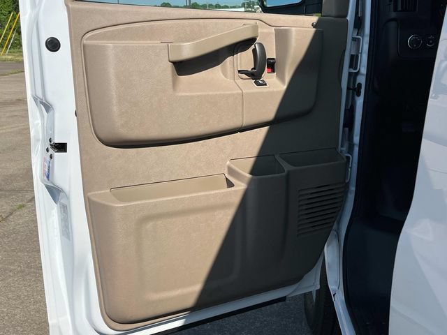 New 2026 GMC Savana 2500 w/ Driver Convenience Package RWD image 26