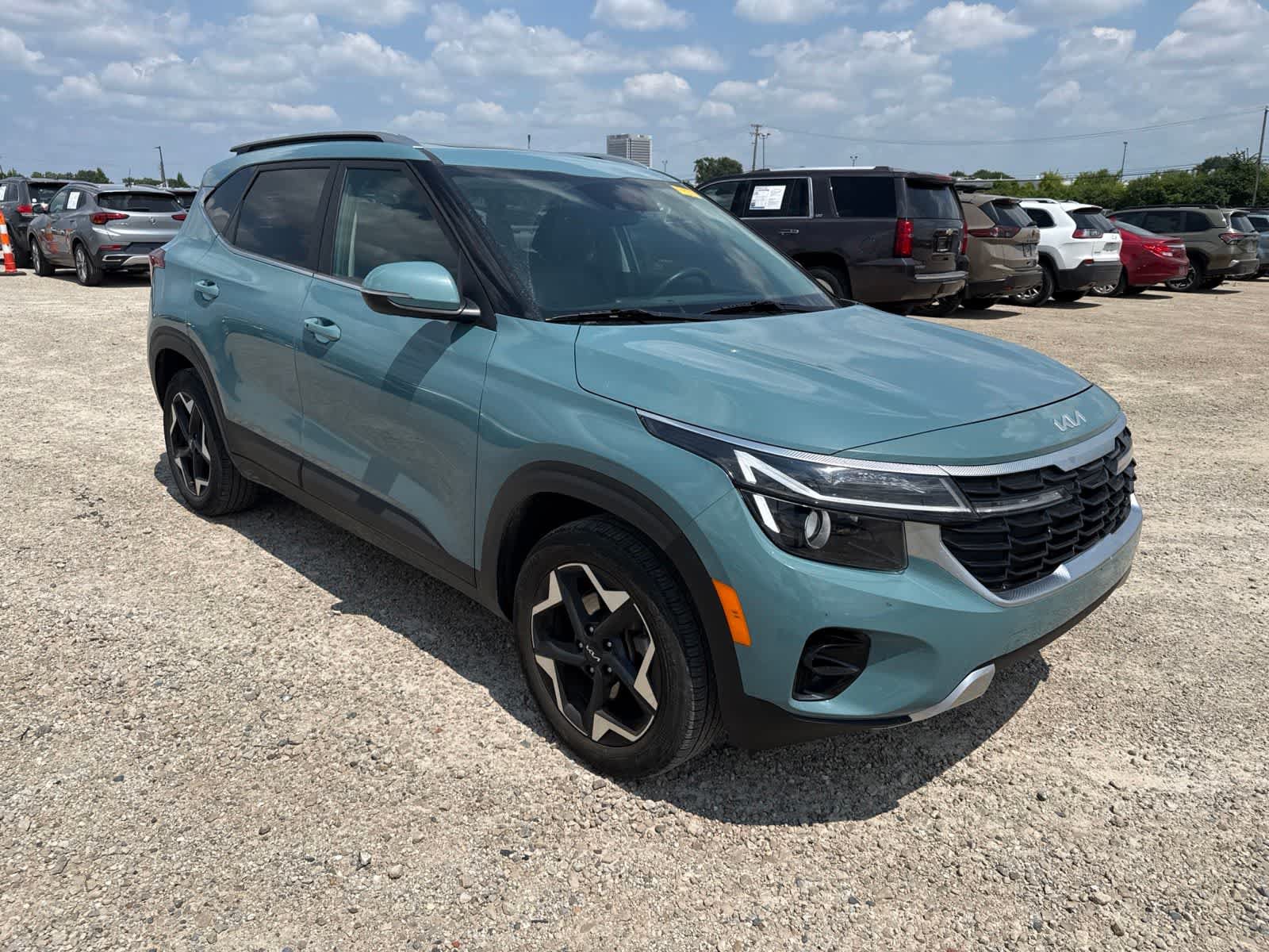 Used 2024 Kia Seltos EX AWD/4WD image 4