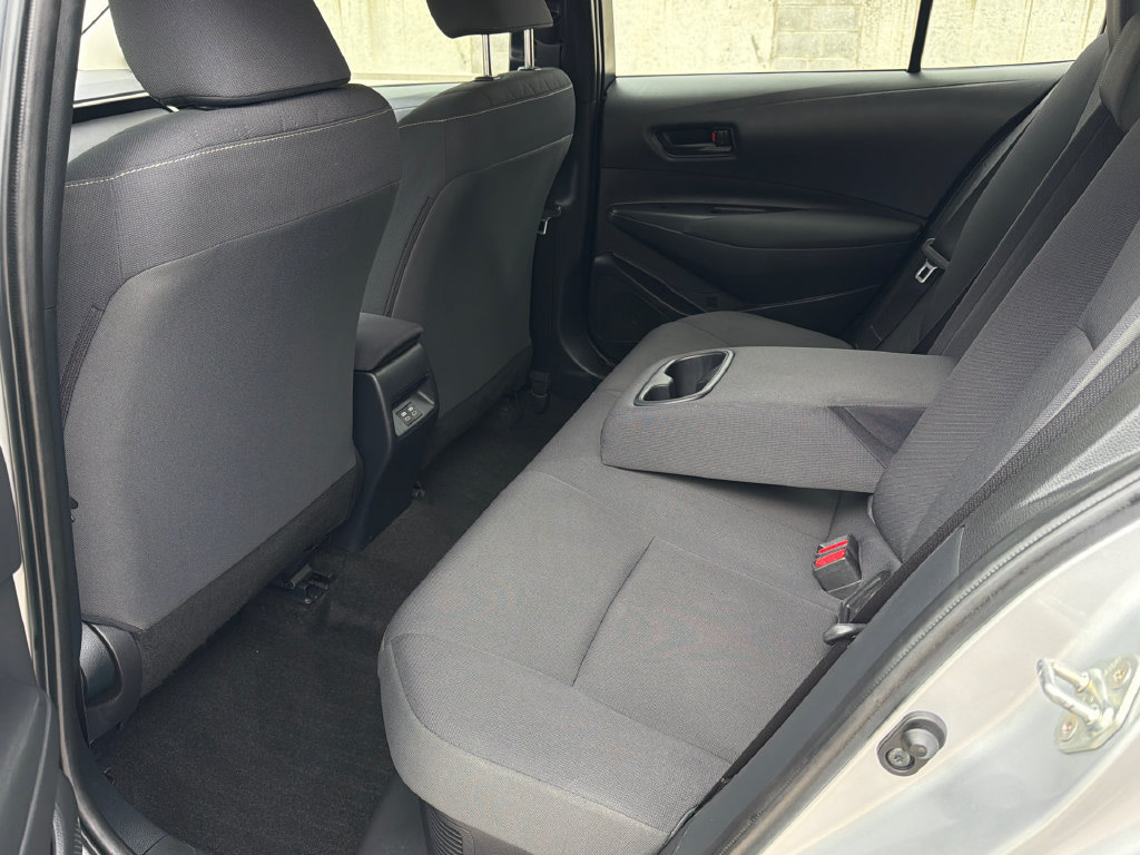 Used 2025 Toyota Corolla LE FWD image 16