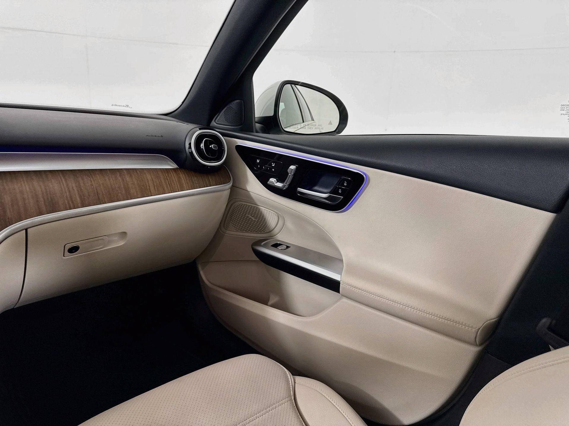 Used 2024 Mercedes-Benz C 300 Sedan image 25