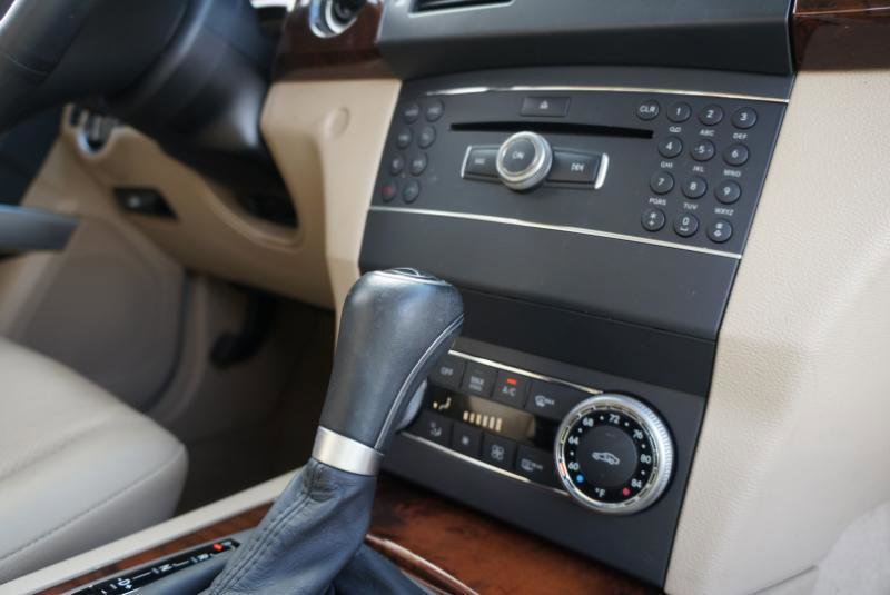 Used 2011 Mercedes-Benz GLK 350 2WD image 40