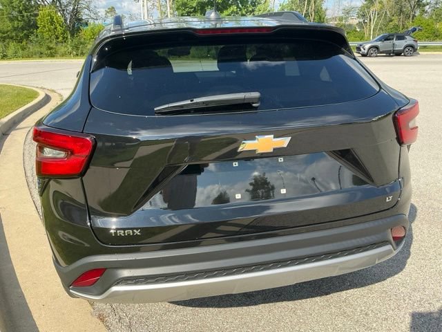Used 2024 Chevrolet Trax LT w/ Driver Confidence Package FWD image 10