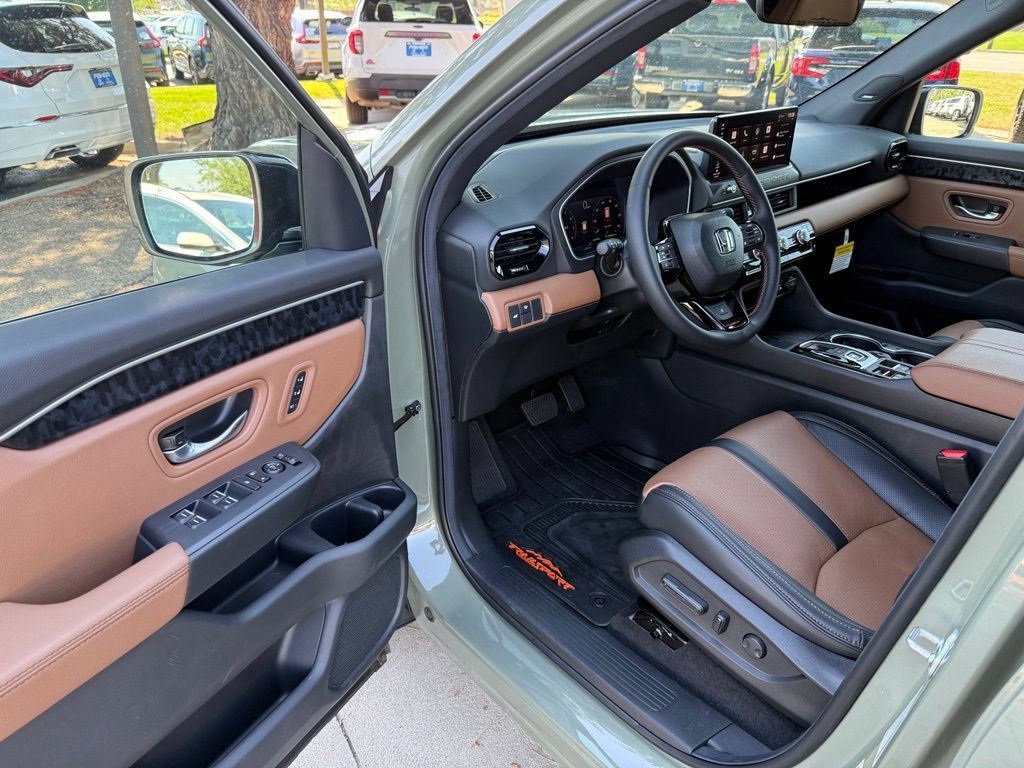 Certified 2026 Honda Passport TrailSport Elite image 13
