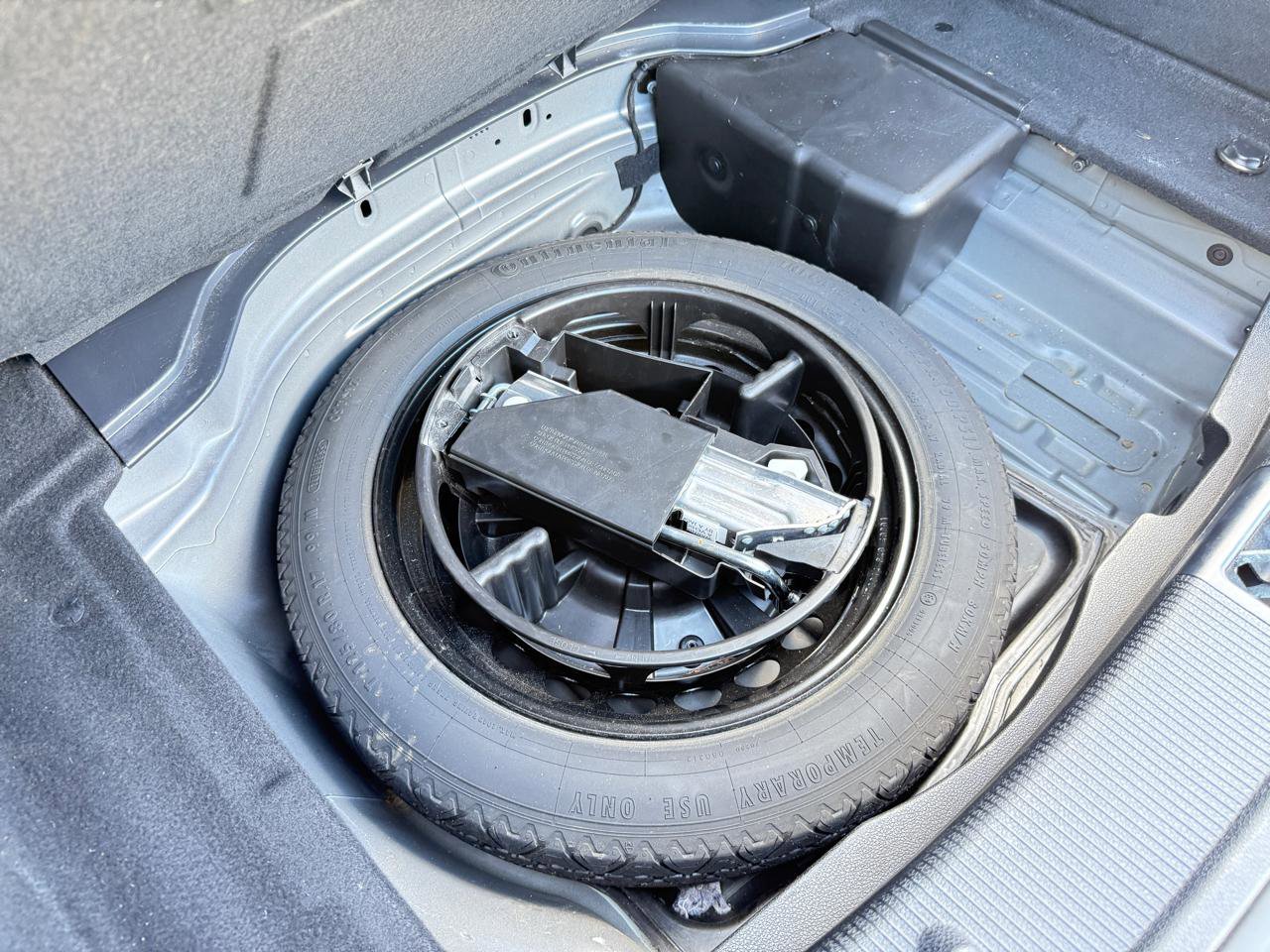 Used 2014 Mercedes-Benz C 300 4MATIC Sedan w/ Premium 1 Package image 33
