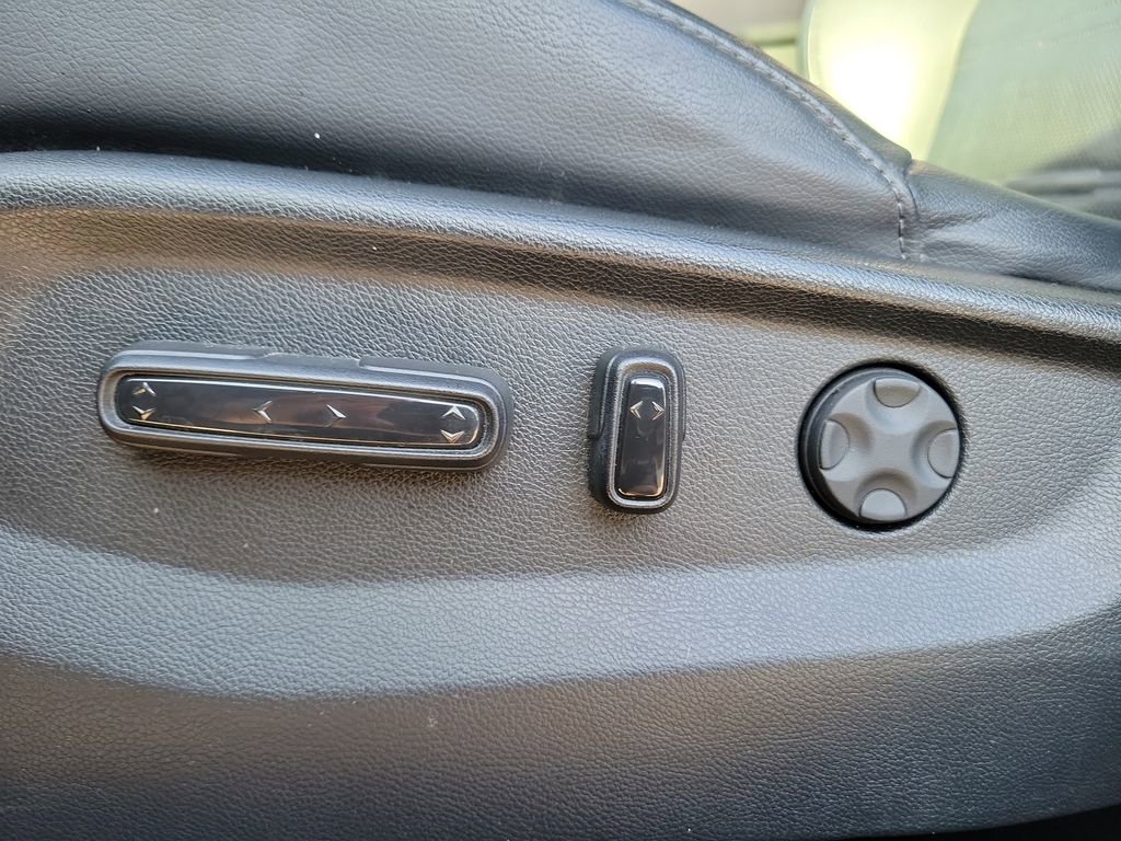 Used 2019 Honda CR-V EX-L image 17