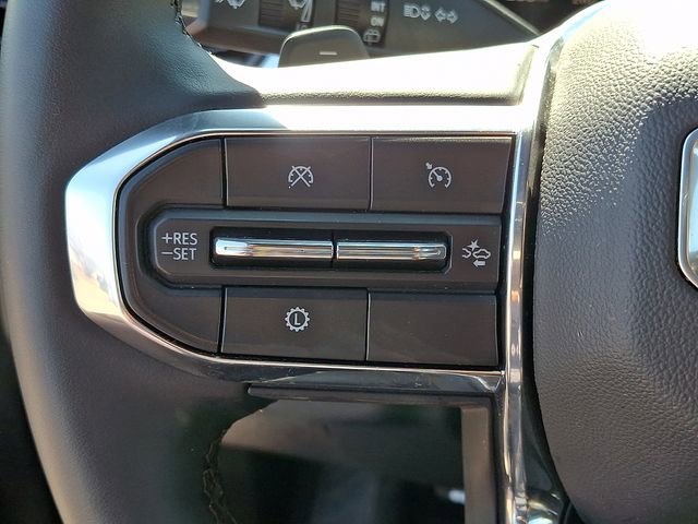 Used 2025 GMC Yukon XL Denali image 17