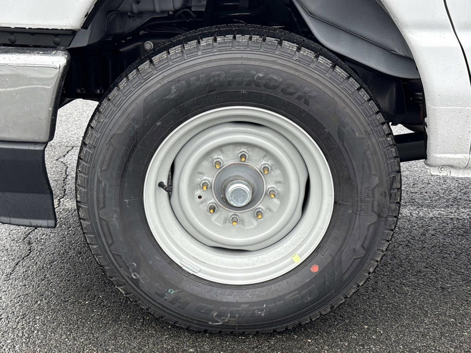 New 2026 Ford E-350 and Econoline 350 Super Duty w/ Power Equipment Group image 9