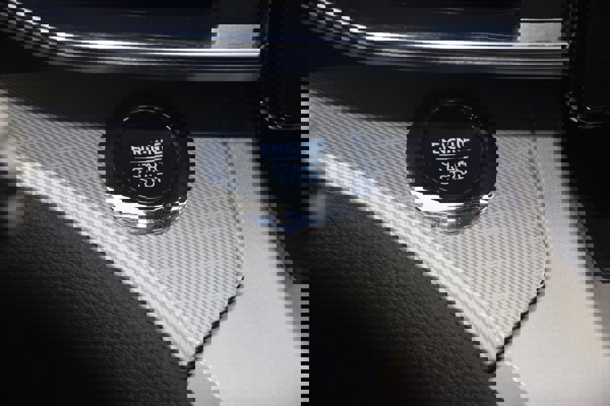 Used 2023 Ford Explorer XLT w/ Equipment Group 202A image 31