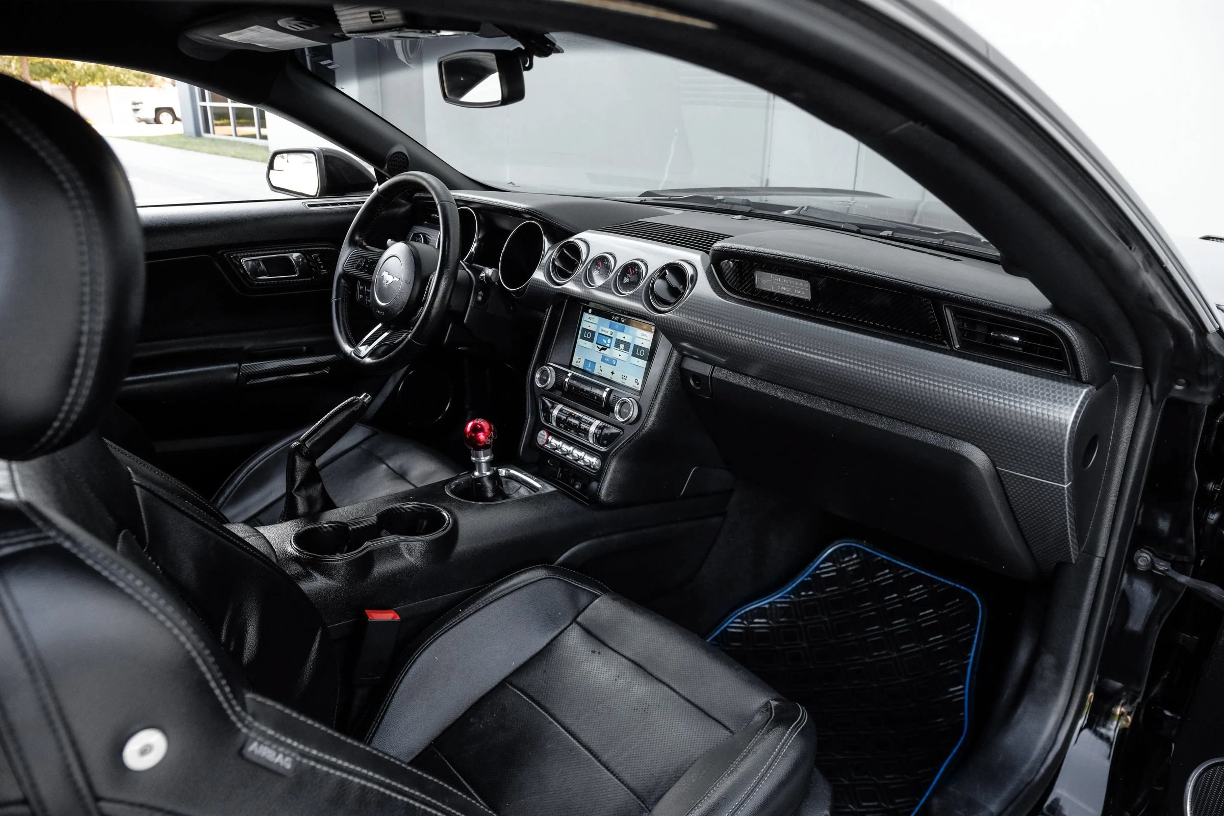 Used 2017 Ford Mustang GT Premium w/ GT Performance Package RWD image 15