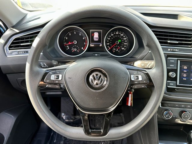 Used 2020 Volkswagen Tiguan S image 30