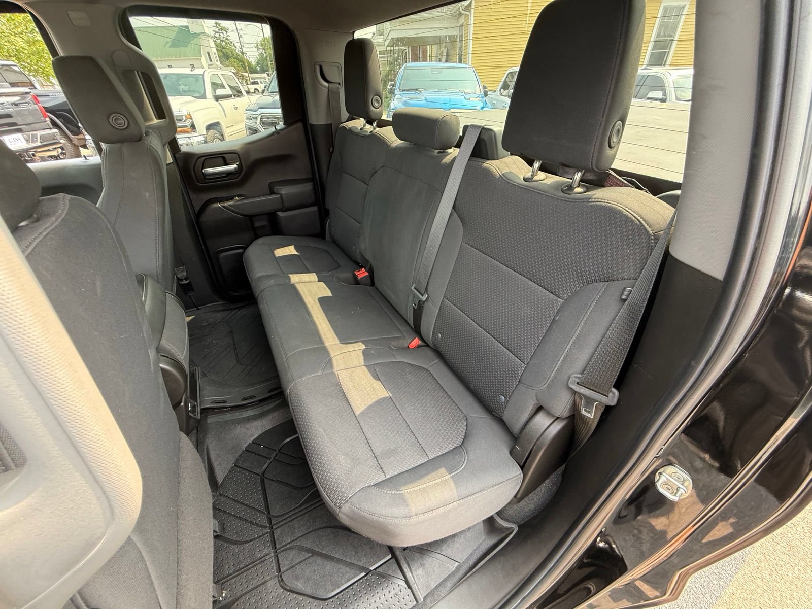 Used 2020 Chevrolet Silverado 1500 Custom w/ Custom Value Package AWD/4WD image 27