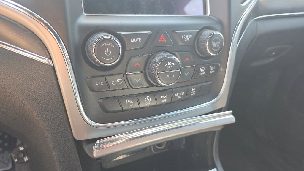 Used 2018 Jeep Grand Cherokee Limited AWD/4WD image 19