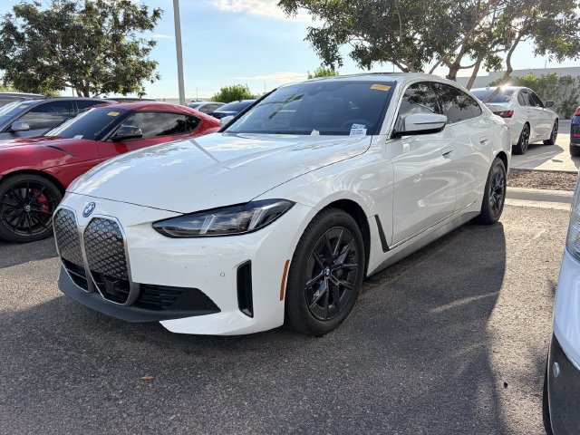 Used 2025 BMW i4 eDrive40 w/ Premium Package RWD image 1