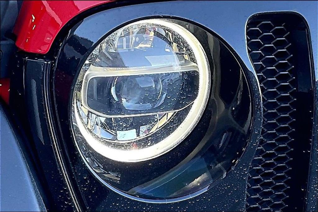 Used 2021 Jeep Wrangler Unlimited Sport image 28