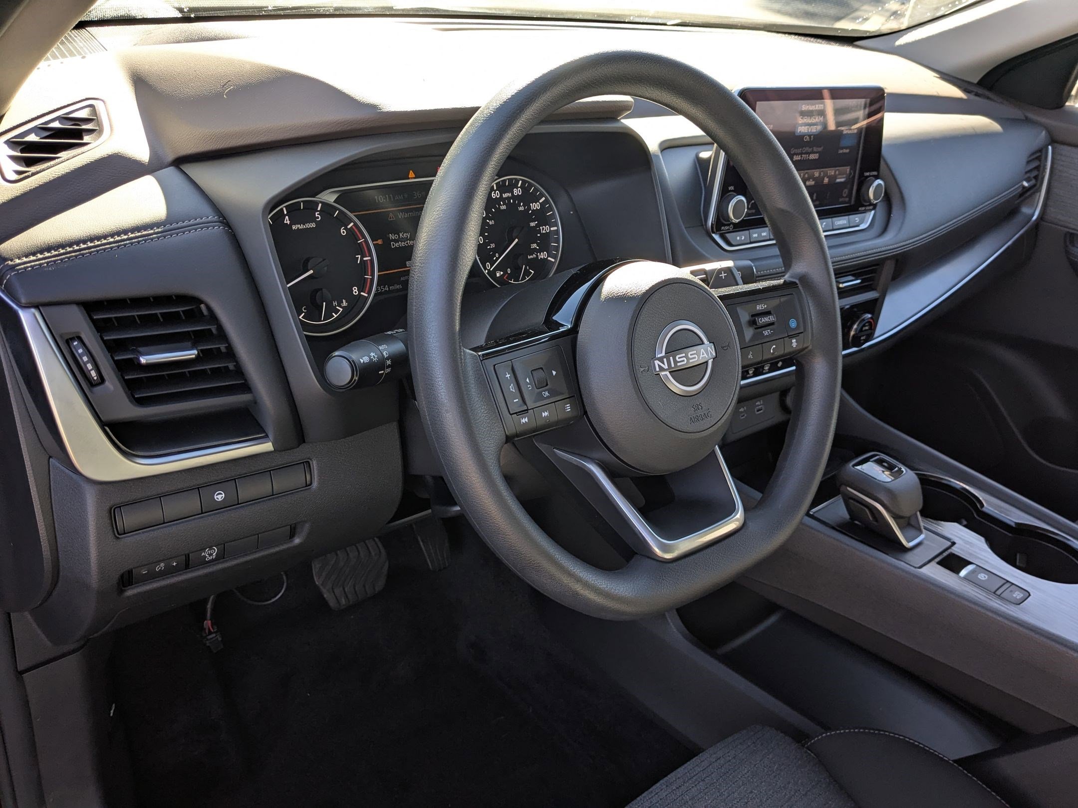 Used 2023 Nissan Rogue SV image 16