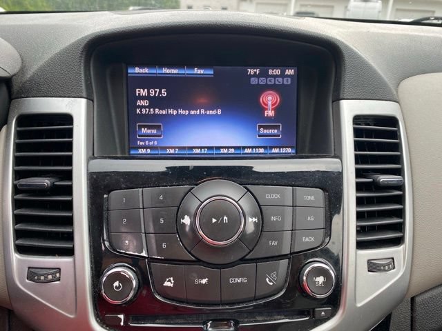 Used 2015 Chevrolet Cruze LT w/ Technology Package FWD image 20