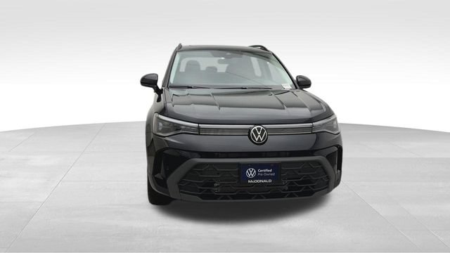Used 2025 Volkswagen Taos SE AWD/4WD image 4