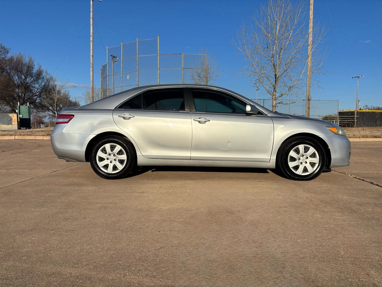 Used 2010 Toyota Camry image 21