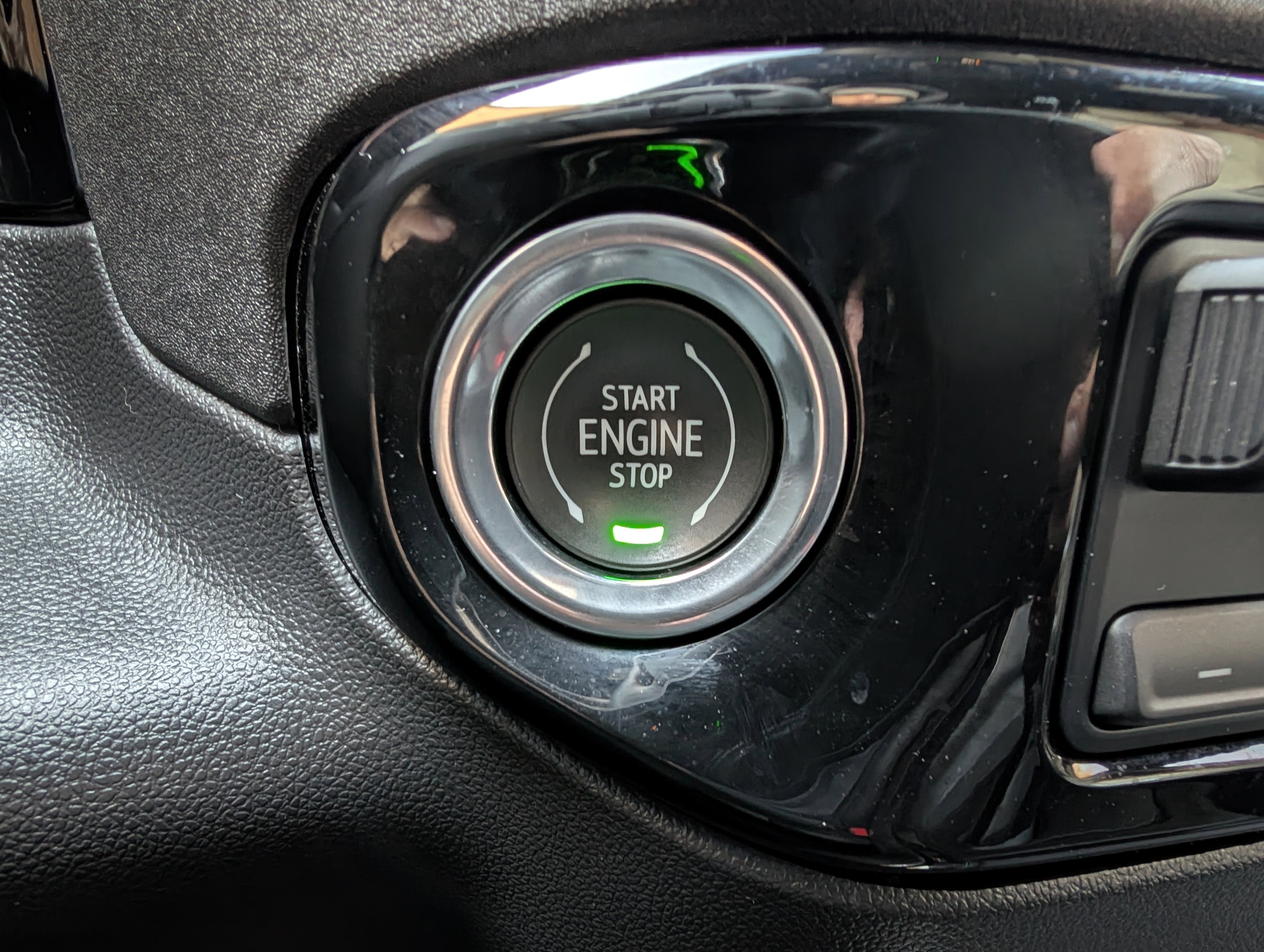 Used 2024 Chevrolet Silverado 1500 ZR2 w/ Technology Package image 35