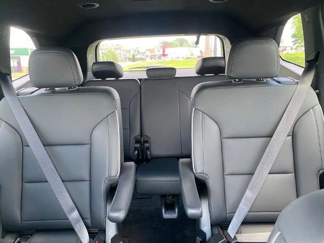 Used 2025 Buick Enclave Preferred FWD image 26