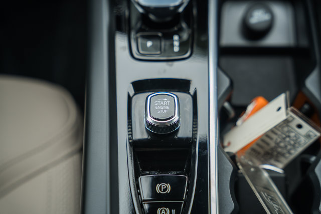 Certified 2026 Volvo XC60 B5 Plus AWD/4WD image 27
