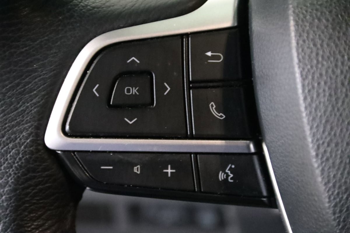 Used 2023 Toyota Sienna XLE FWD image 14