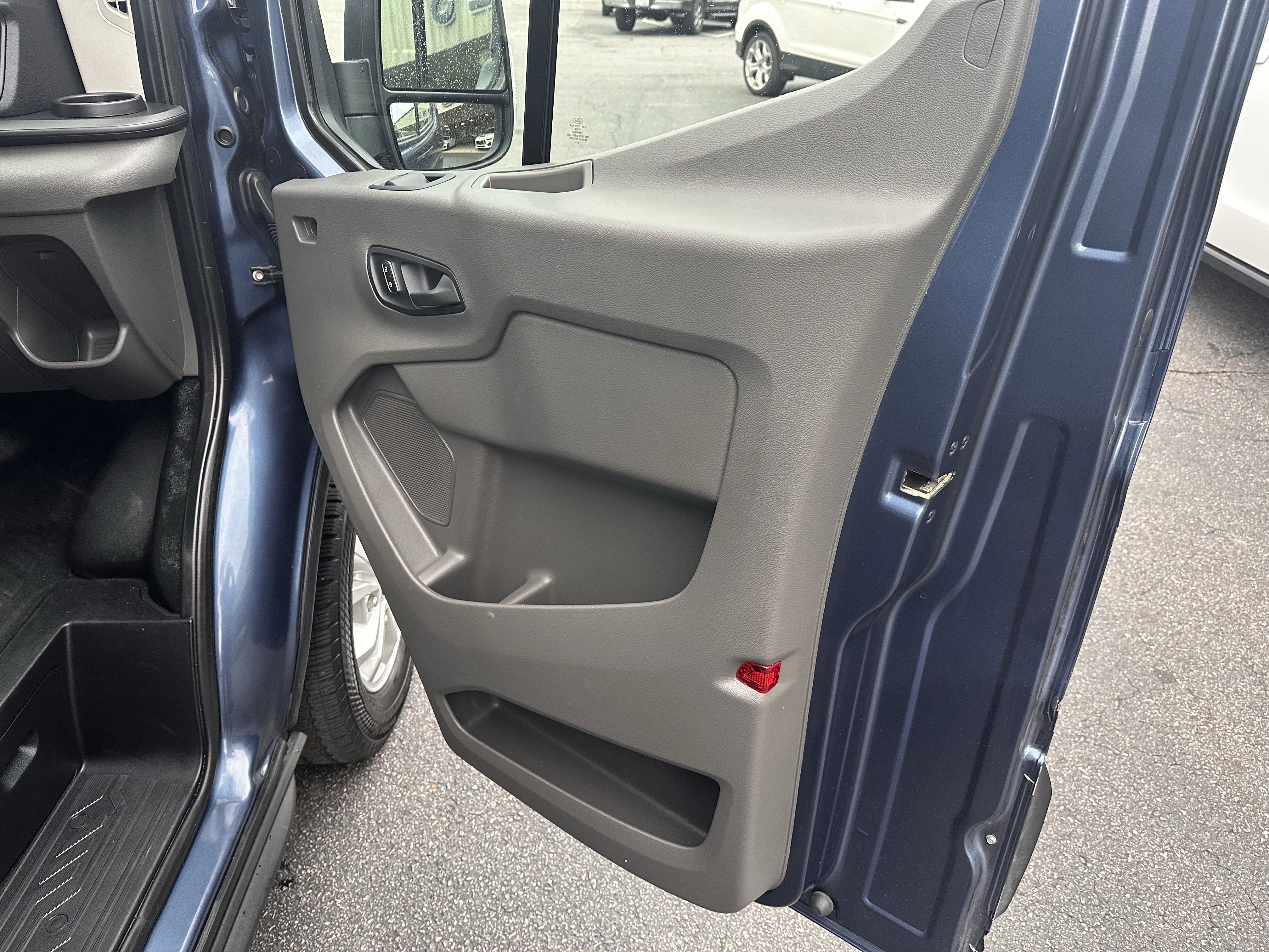 Used 2025 Ford Transit 350 XL RWD image 11