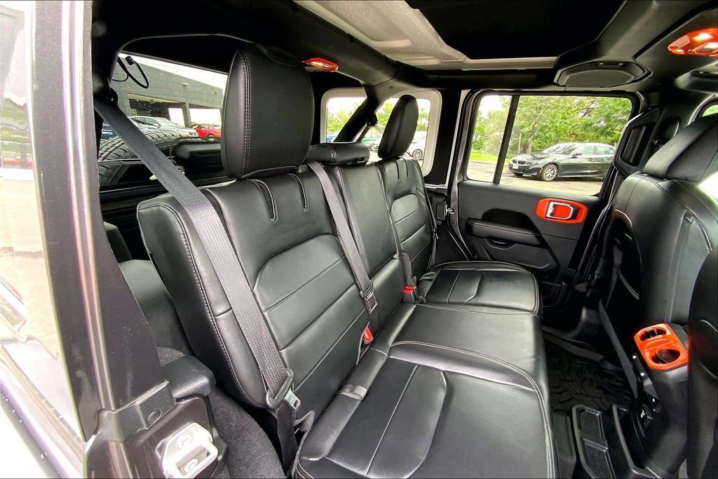 Used 2021 Jeep Wrangler Unlimited Sahara image 26