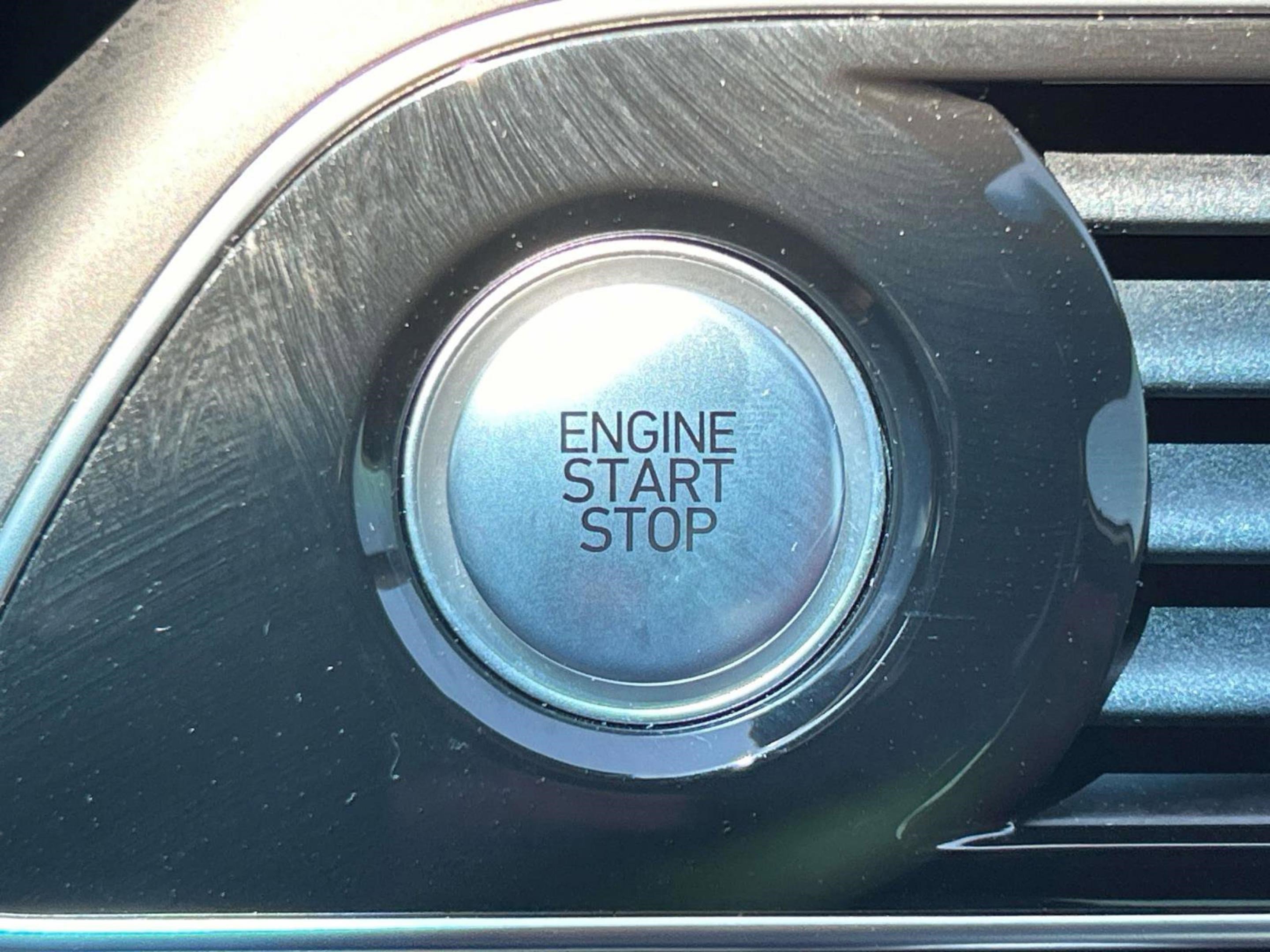 Used 2022 Genesis G70 3.3T Launch Edition RWD image 28